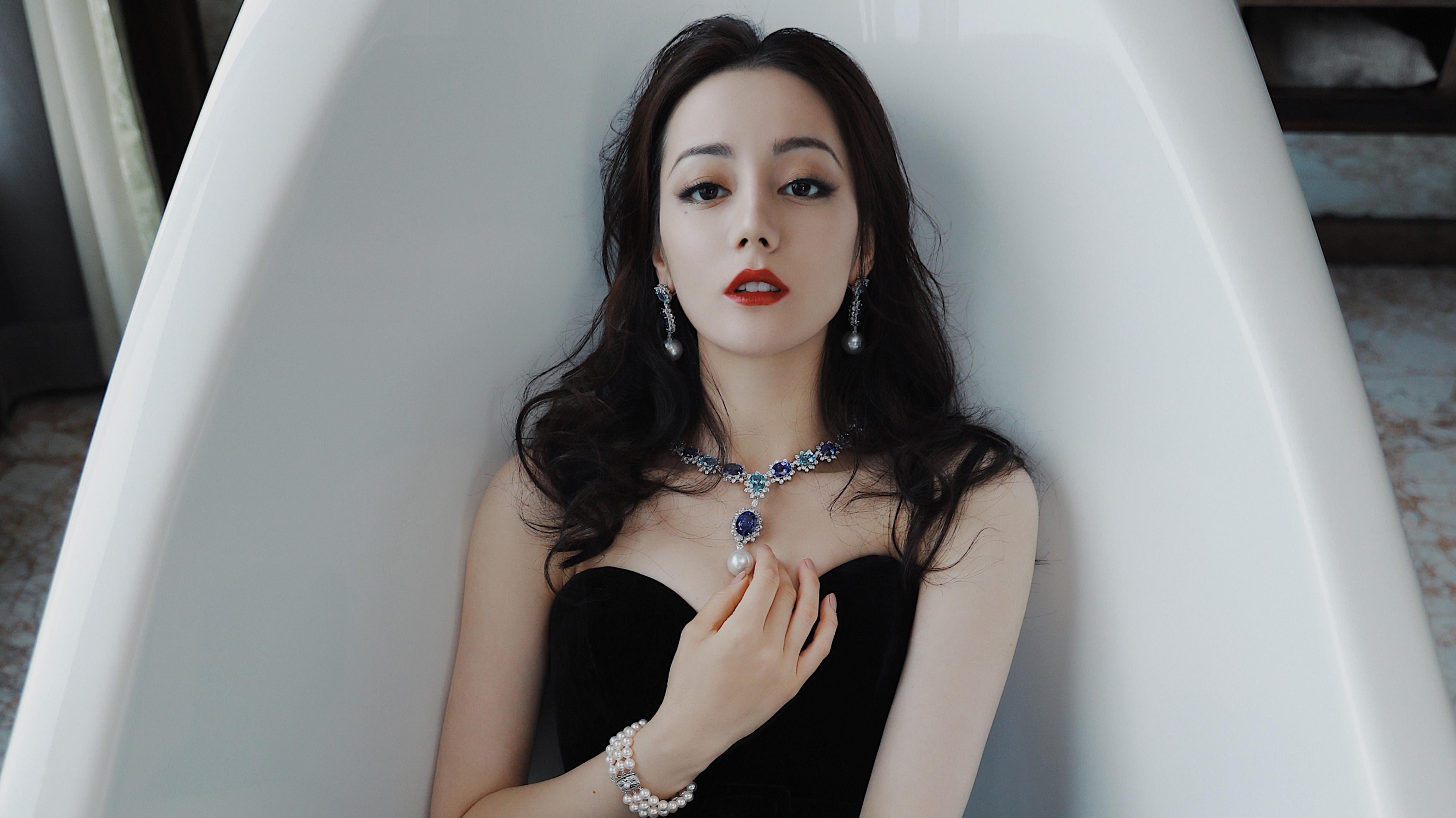 “线上线下结合，推动青少年足球科技创新”，足球线上培训平台