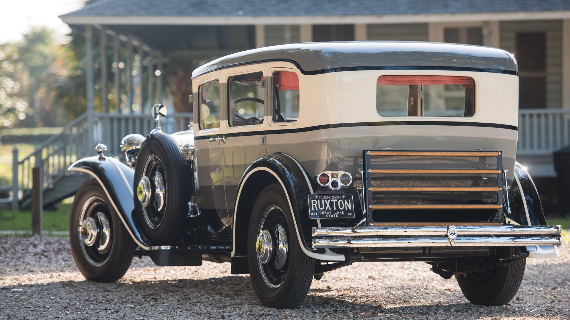 开云网站-摩洛哥青少年马术选手在2024年全国青少年马术锦标赛中表现出色，获得多项荣誉。