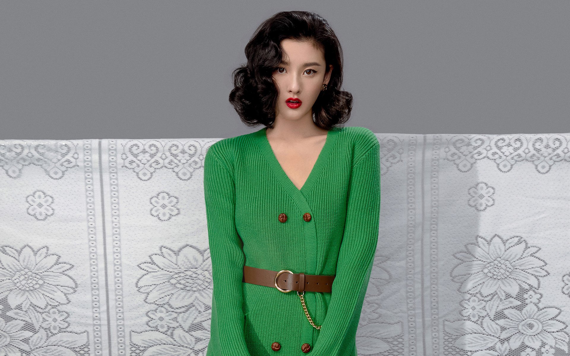 开云官方网页登录-掘金中锋约基奇致命三分帮助战胜湖人，掘金官推晒约基奇训练照_控球中锋